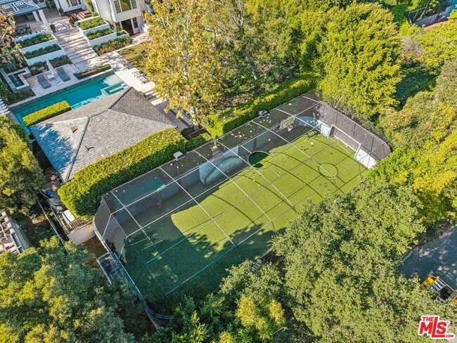 Photo - 458 Toyopa Dr