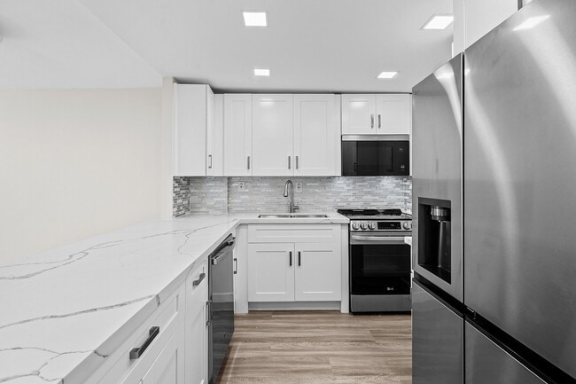 Photo - 16740 NE 9th Ave Unit 405