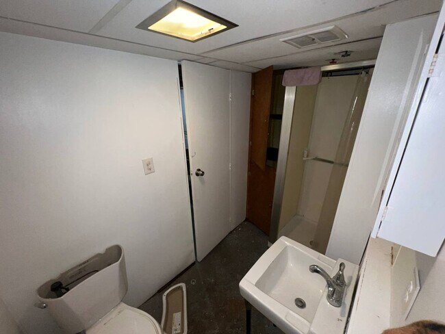 Photo - 4091 E 56th St