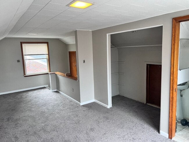 Photo - 19989 Strathmoor St