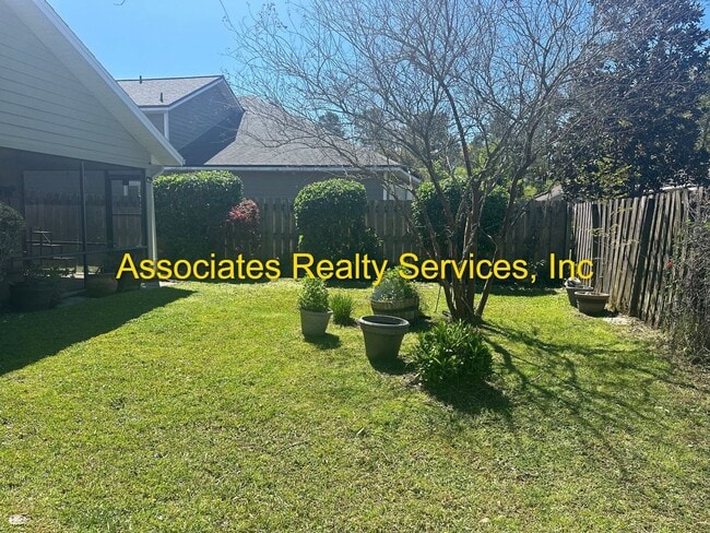 Building Photo - Modern Contemporary style home in Sorrento!