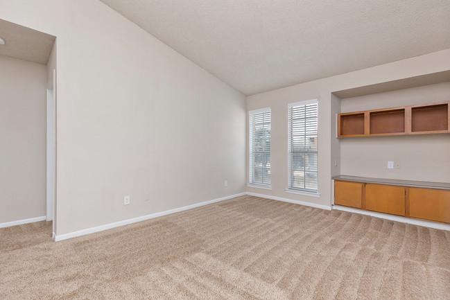 Photo - 1 bedroom in Dallas TX 75223 Unit # 53