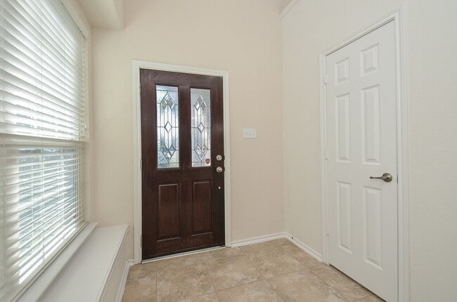 Photo - 24542 Folkstone Cir