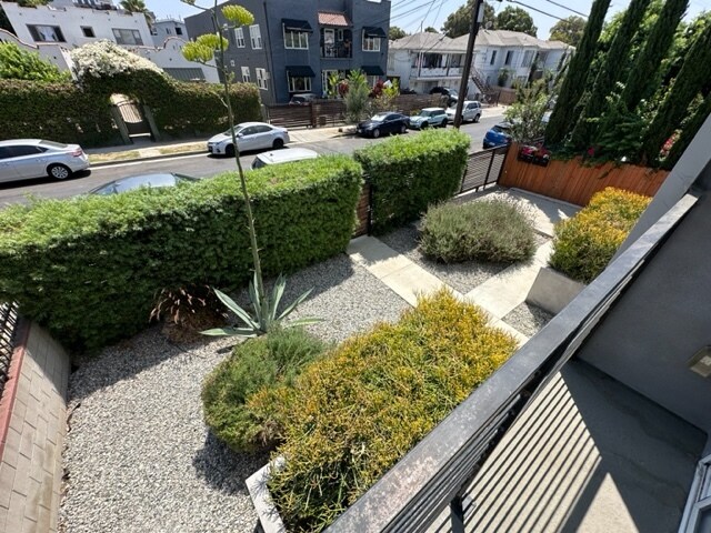 Photo - 1223 N Kenmore Ave Unit 1223