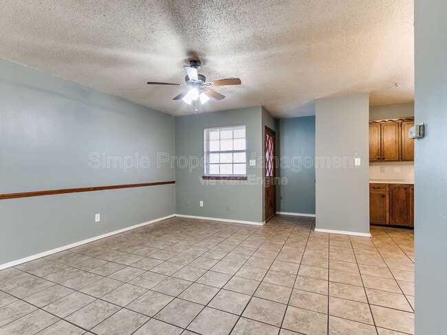 Photo - 2205 Donna Dr