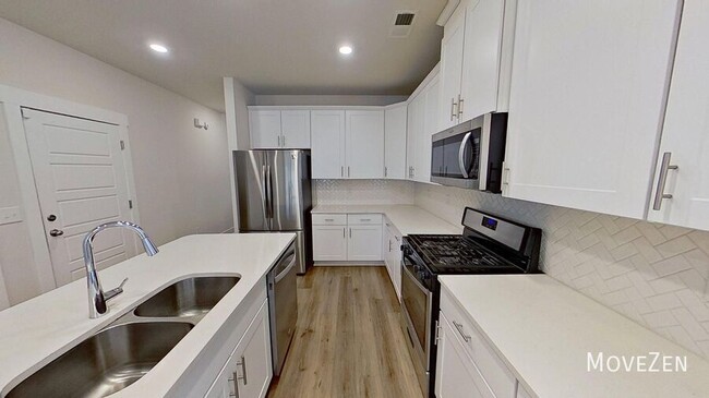 Photo - 132 Bromes Wy