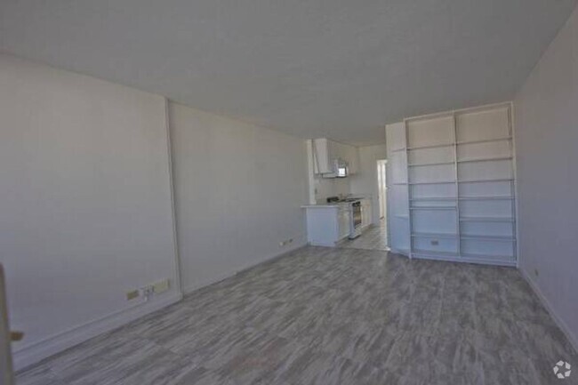 Building Photo - Nice 1 Bedroom Cool Breezy in Makiki at Pu... Unit 703 Rental