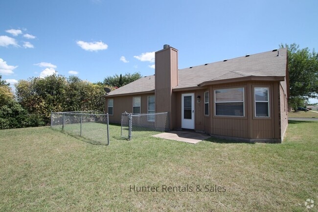 Building Photo - Comfortable 3-Bedroom Home in the Stratfor...