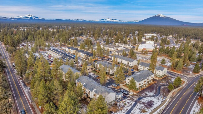 The Grove at Sunset Meadows - The Grove at Sunset Meadows Apartments