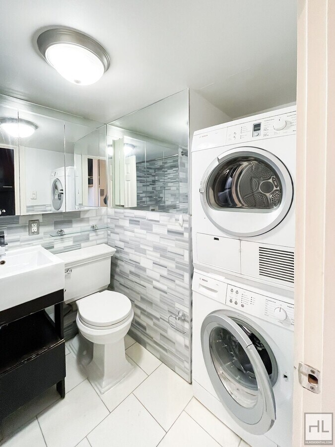 Photo - LEROY ST. Unit 5B