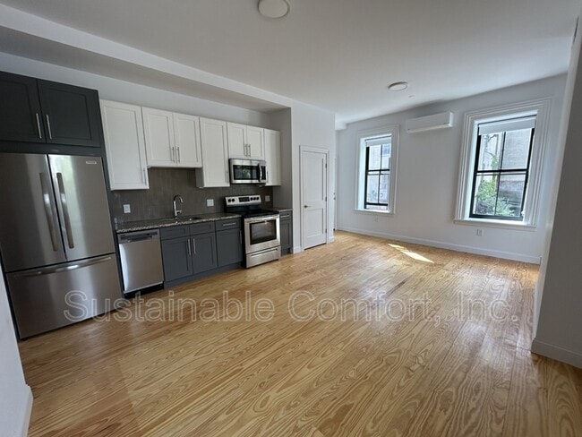 Building Photo - 205 Summer St Rental