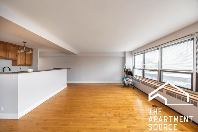 Photo - 4180 N Marine Dr Unit 405