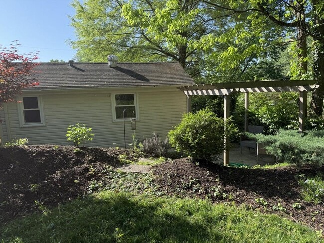 Photo - 2901 Lindsay Ave