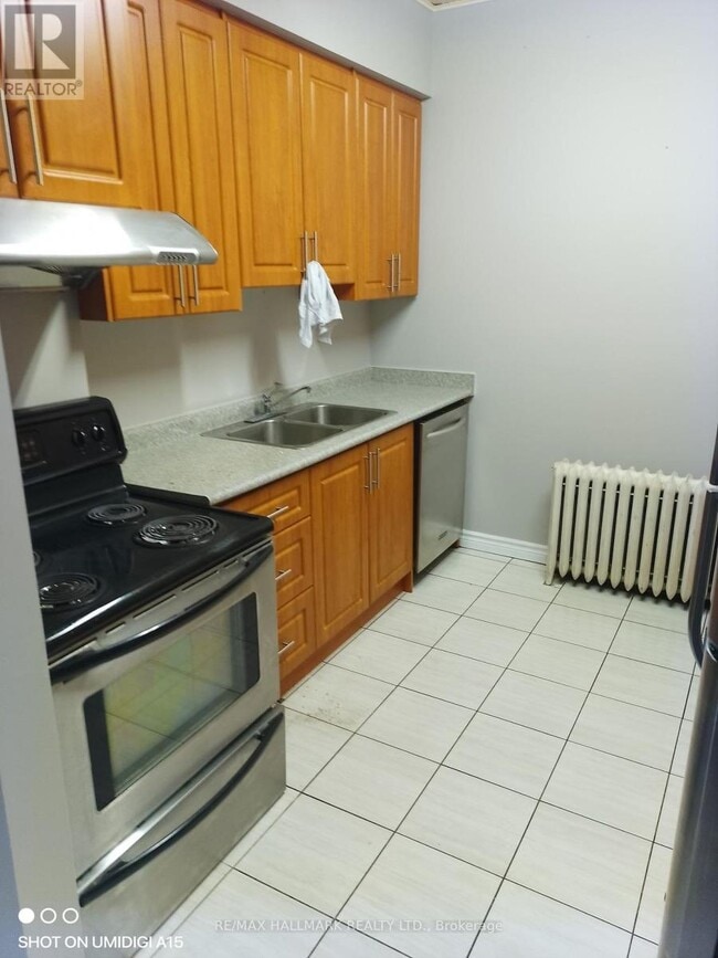 Photo - 26 Simcoe St N