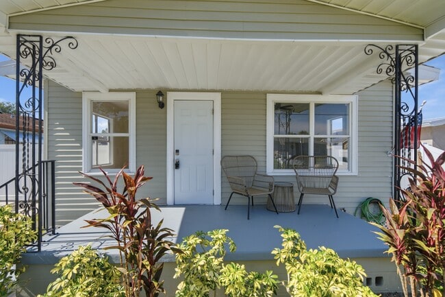 Photo - 2704 W Leroy St
