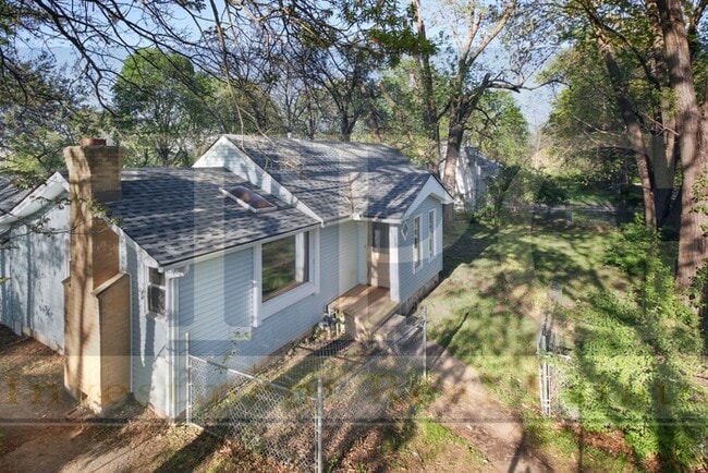 Photo - Newly Renovated, Pet Friendly Home in KCMO!