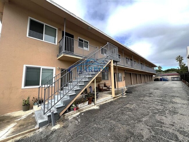 Photo - 1919 Vanderbilt Ln Unidad F