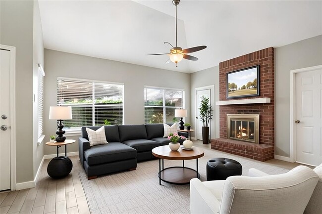 Photo - 16801 Gravesend Rd