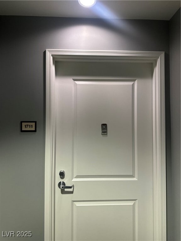 Building Photo - 200 W Sahara Ave Unit 1711