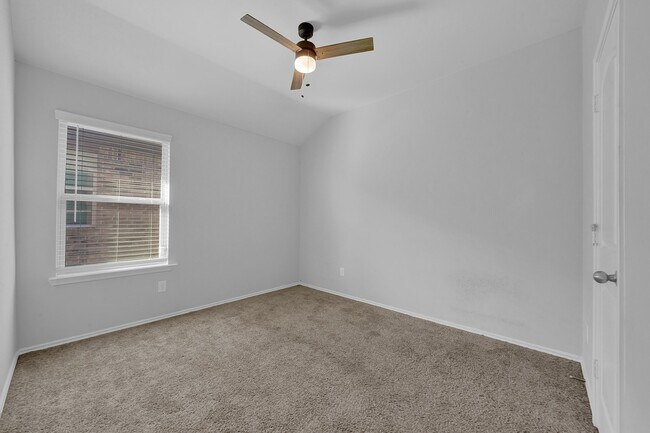 Photo - 18271 Woodpecker Trl