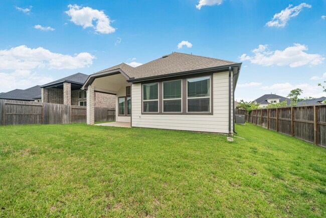Building Photo - 10718 Blossom River Dr