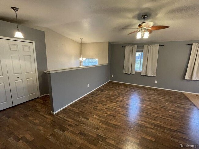 Photo - 1079 River Ridge Cir