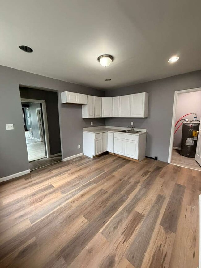 Photo - 722 2nd Ave