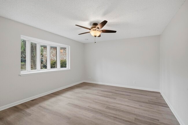 Photo - 1906 Hillingway St