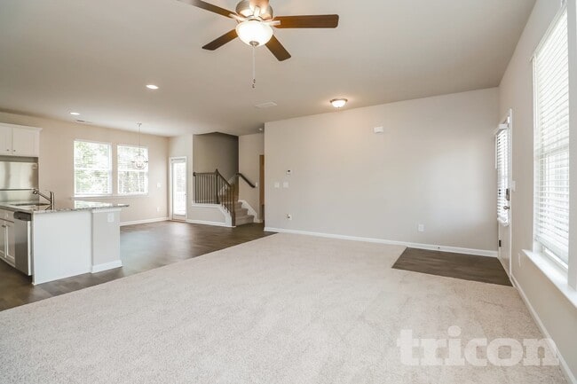 Photo - 701 Jackson Ct