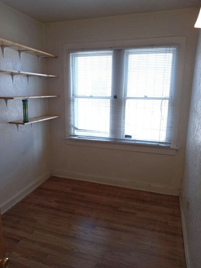 Photo - 2129 Coal Ave SE Unit B