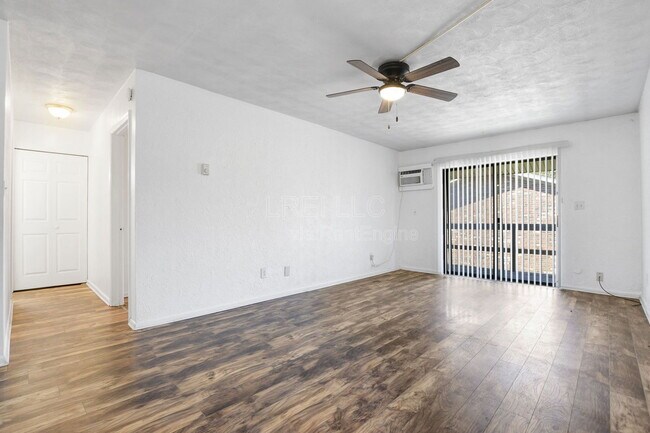 Photo - 1202 E Walford Dr