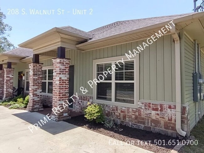 Photo - 208 S Walnut St Apartment Unit 2
