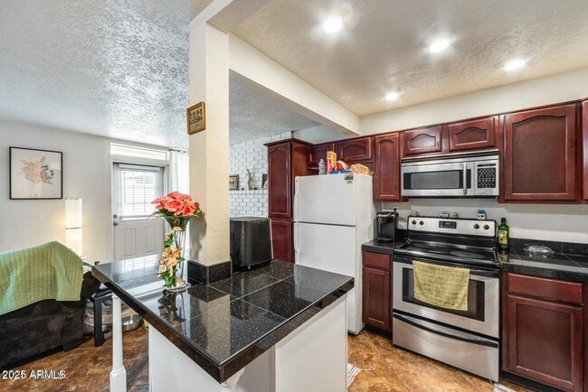 Building Photo - 4202 N 28th St