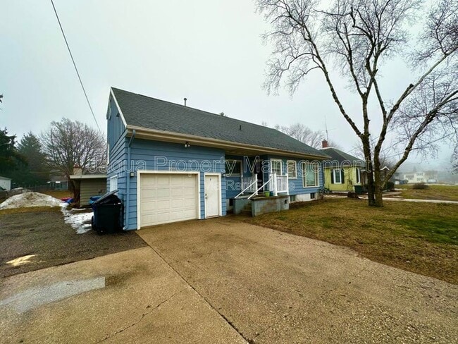 Building Photo - 308 N Staffon St Unit 308 2