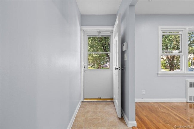 Photo - 268-04 83rd Ave Unidad First Floor