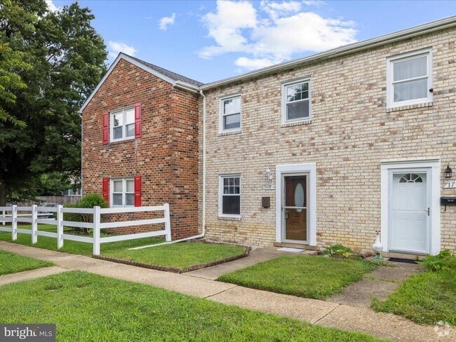Building Photo - 1790 Belle Dr Rental