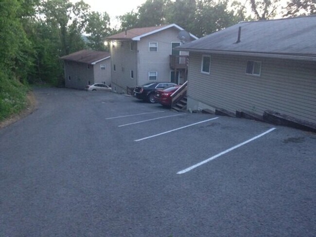 Photo - 365 Gilmore St Unidad 365A