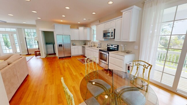 1300 W Kitty Hawk Rd
