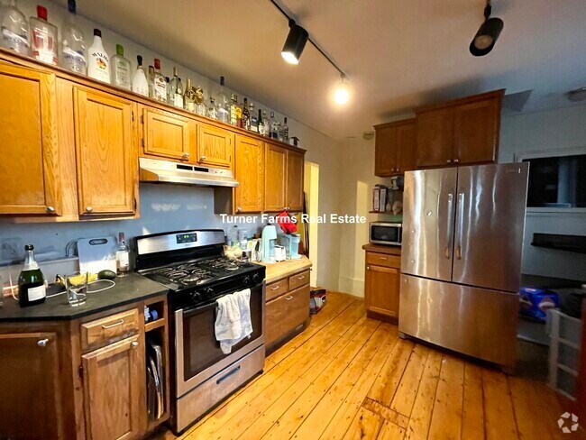Building Photo - 53 Lawn St Unit 2 Rental