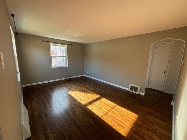 Photo - Beautiful 3 Bedroom Home in Mt. Lebanon!