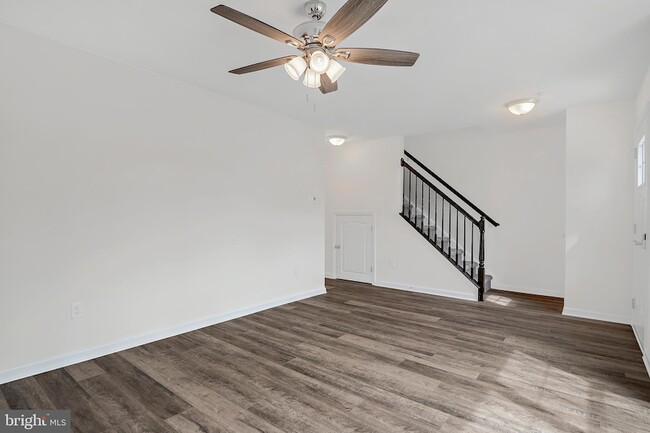 Photo - 0 H St Casa Adosada