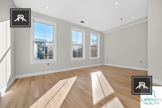 Photo - 4 bedroom in Brighton MA 02135 Unit A