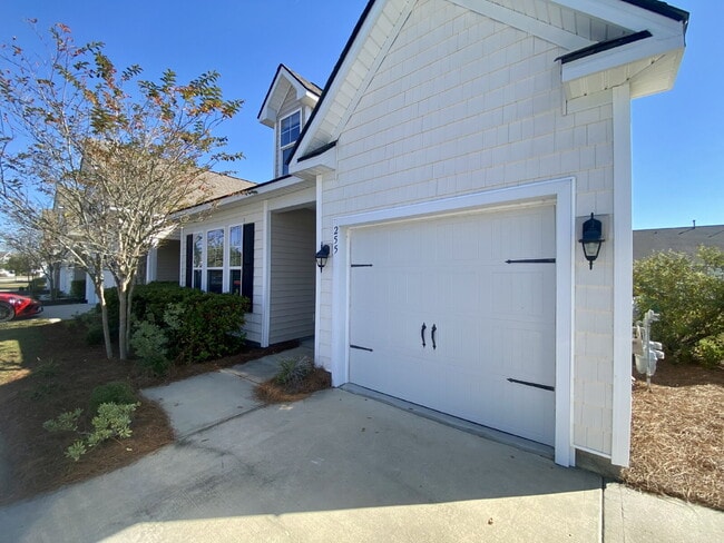 Photo - End Unit Townhouse in Cypress Ridge!