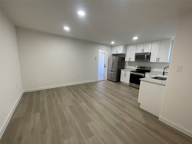 Photo - 5502 Circlegate Dr