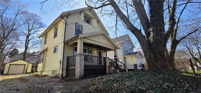 Building Photo - 1235 Bellows St