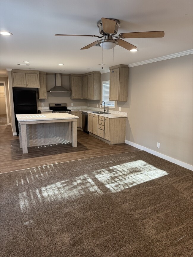 Photo - 9027 Fairglade Dr N