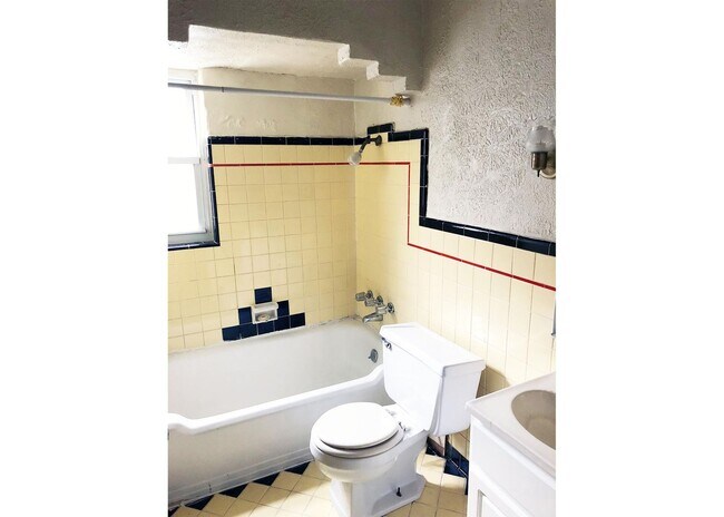 Photo - 948 Ludlow Ave Unidad 948-04