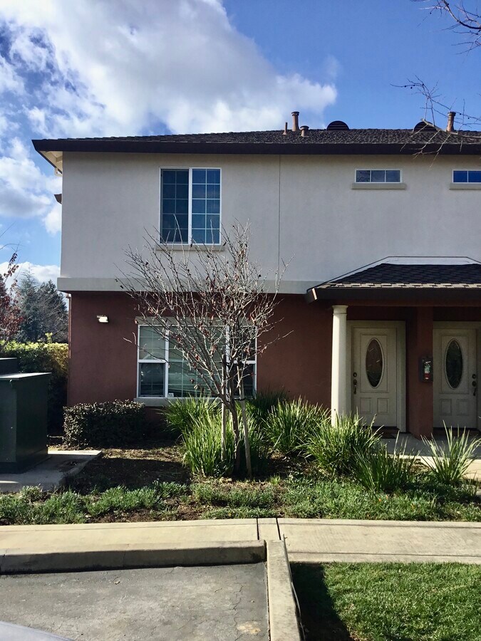 10136 Ellenwood Ave Condo Condo for Rent in Sacramento, CA