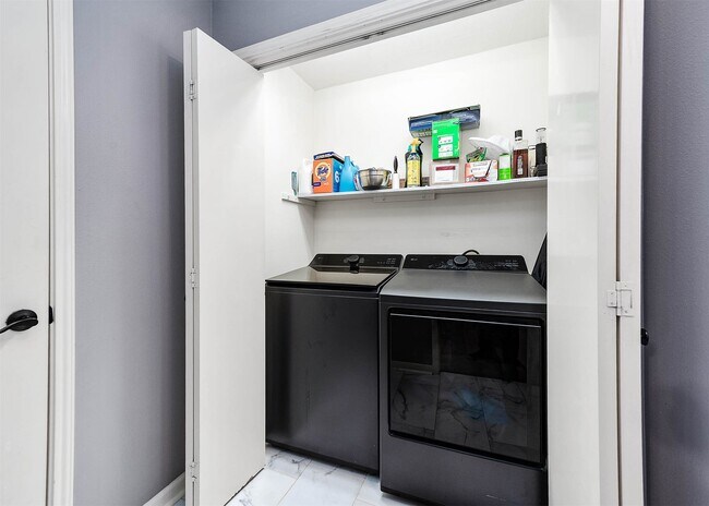 Photo - 739 Apple Blossom Dr