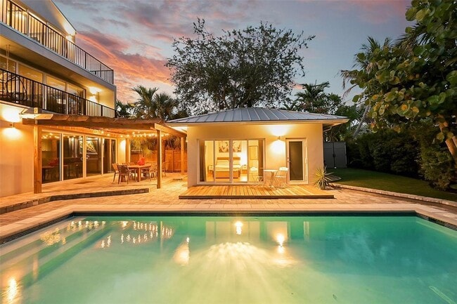 Photo - 640 NE 17th Way